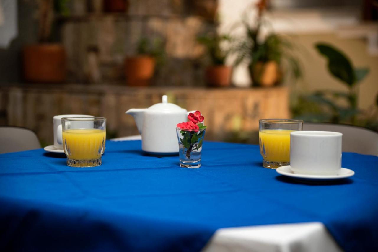 Casa Rosales 3*